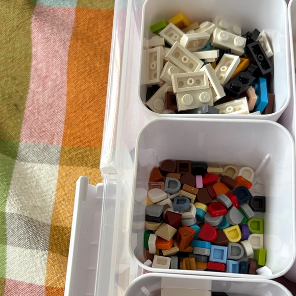 Lego Bricks - Picture 6 of 7